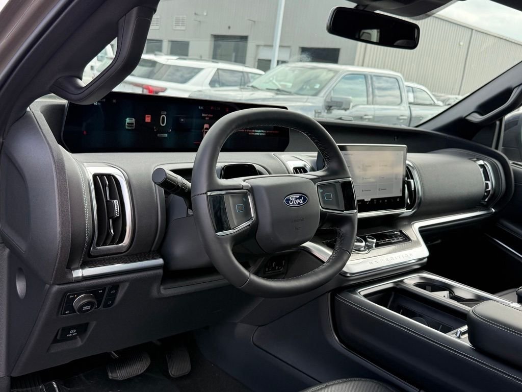 New 2027 Marsh Gray Ford Platinum image 4