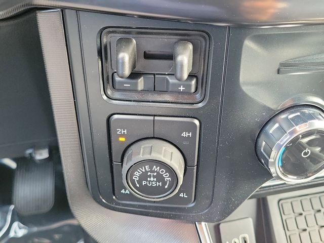 New 2026 Star White Metallic Tri-Coat Ford Platinum® image 13