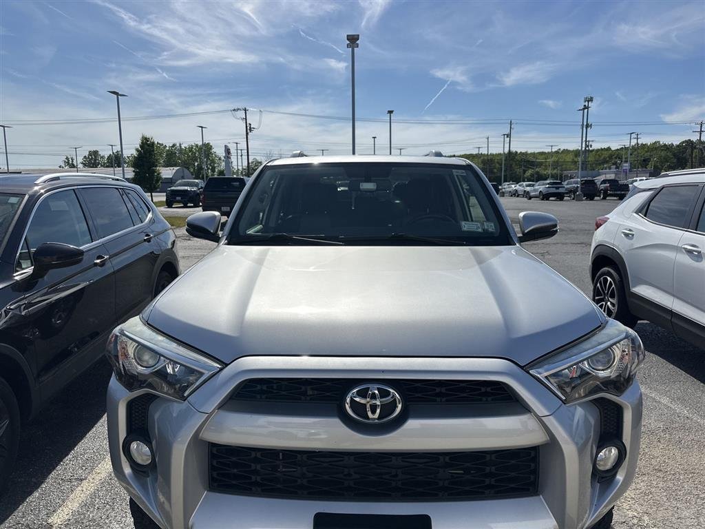 Used 2016 Classic Silver Metallic Toyota SR5 Premium image 5