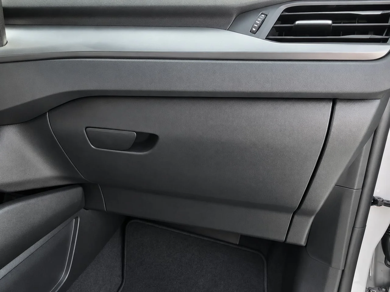 Used 2025 Space Silver Ford Active image 42
