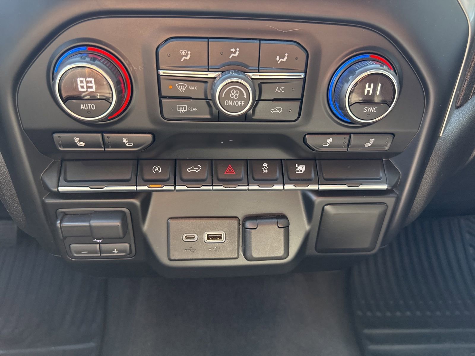 2019 Chevrolet Silverado 1500 RST - Photo 25