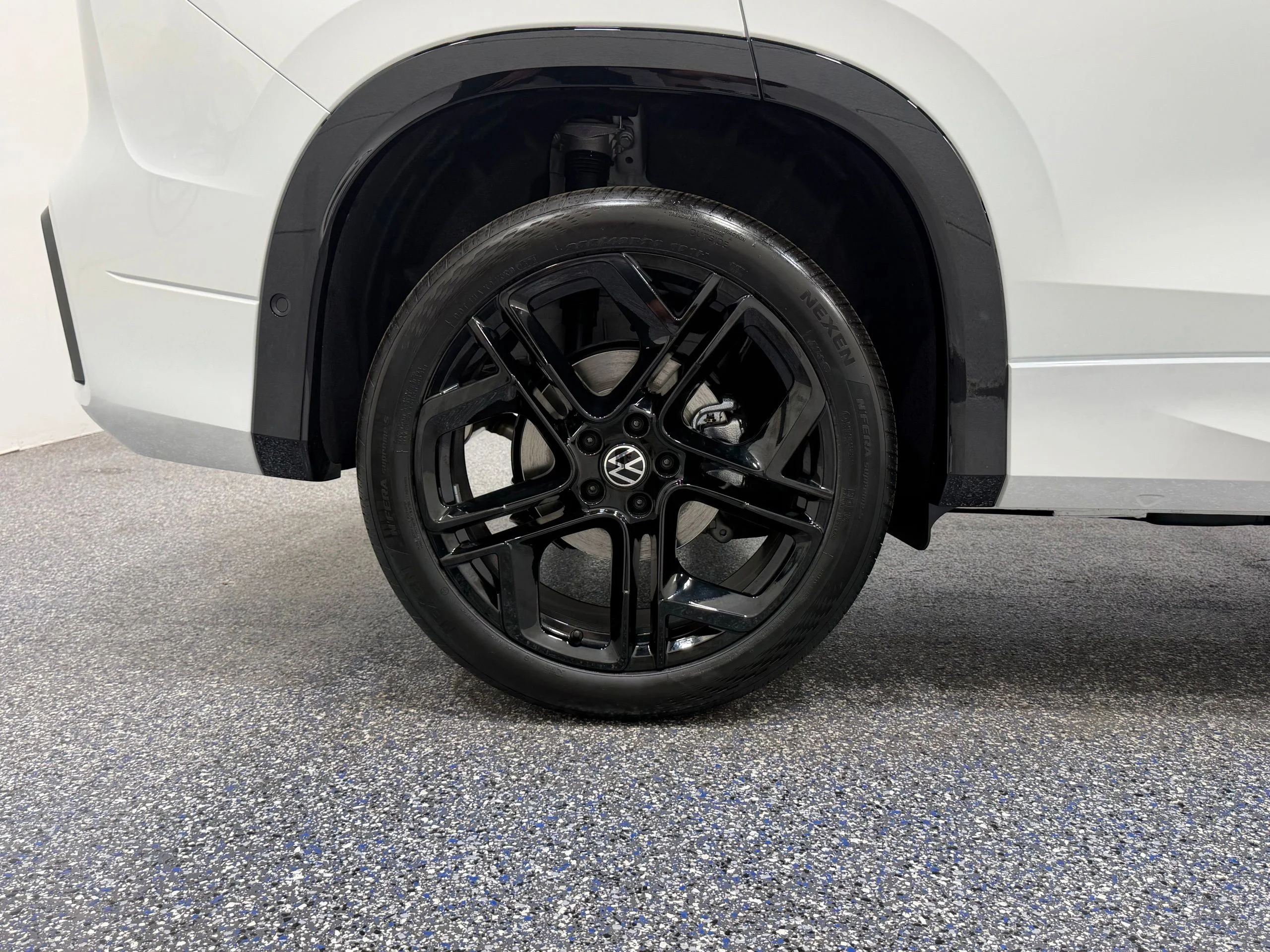 New 2026 White Volkswagen SE R-Line Black image 13