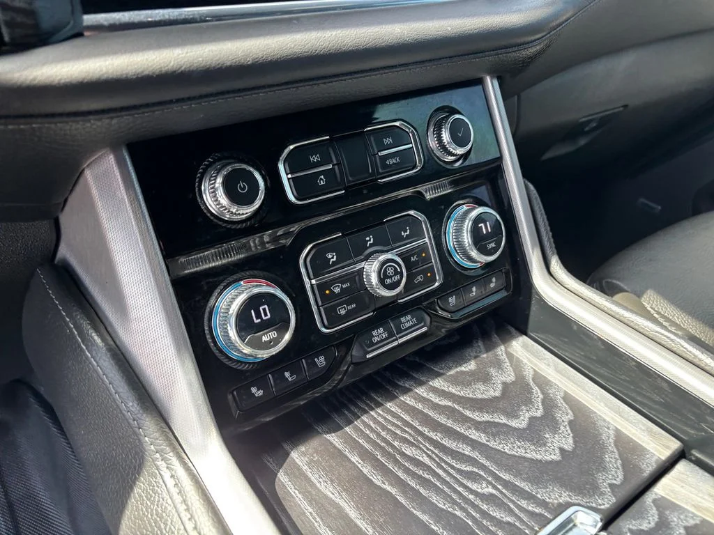 Used 2023 Silver GMC Denali image 20