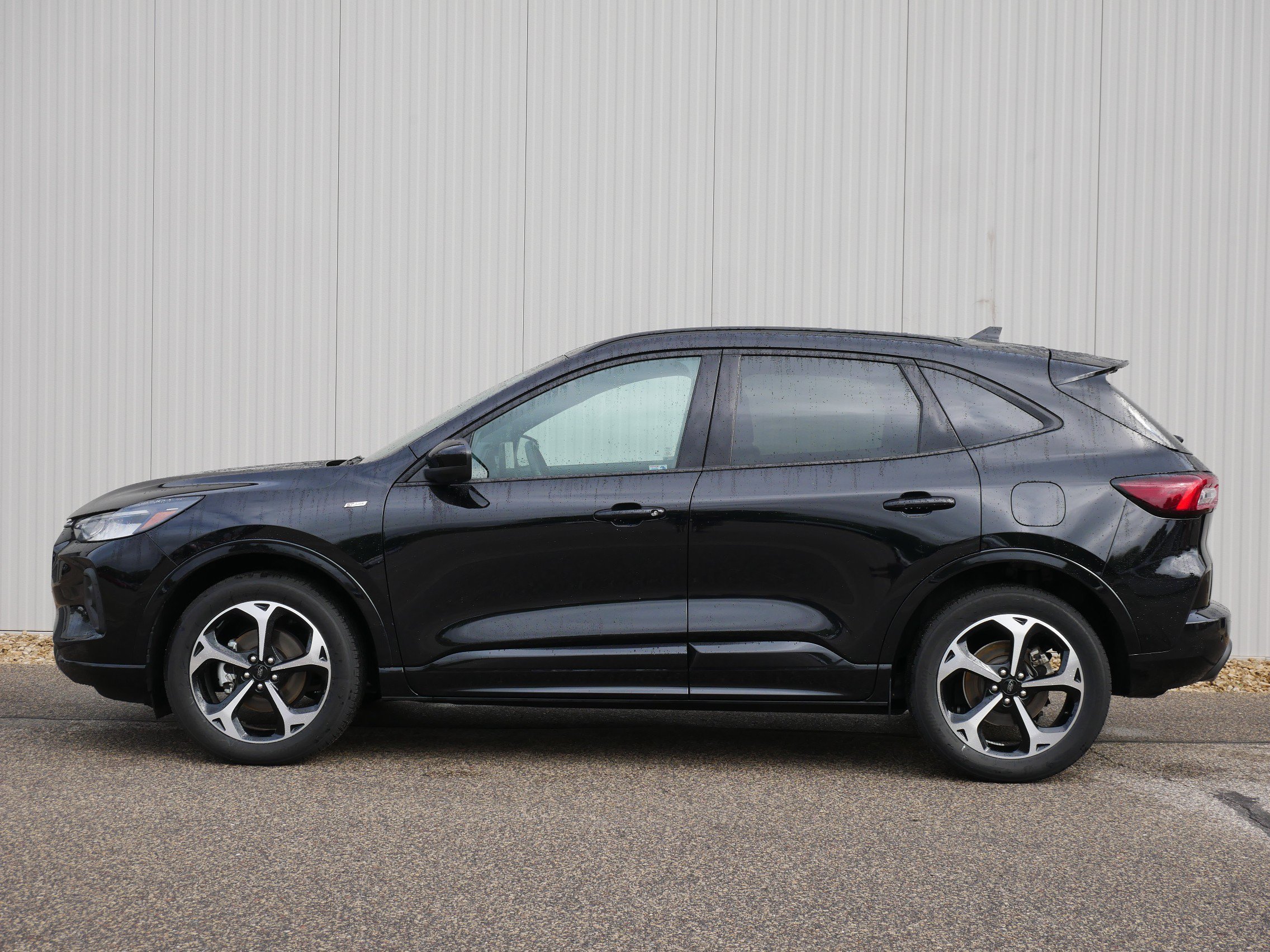 Used 2024 Ford Escape ST-Line Select with VIN 1FMCU9NA6RUA17314 for sale in Hastings, Minnesota