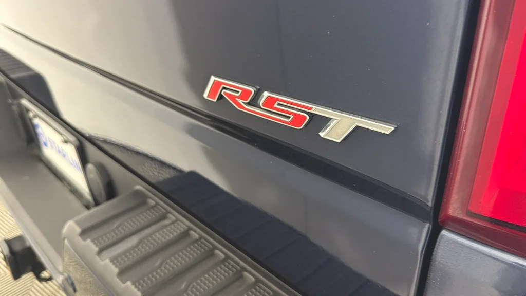 Used 2020 NORTHSKY BLUE METALLIC Chevrolet RST image 40