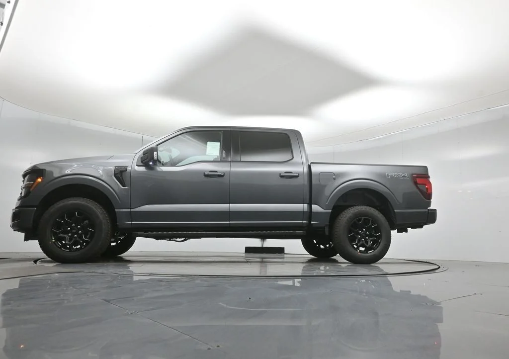 New 2026 Carbonized Gray Metallic Ford XLT image 48