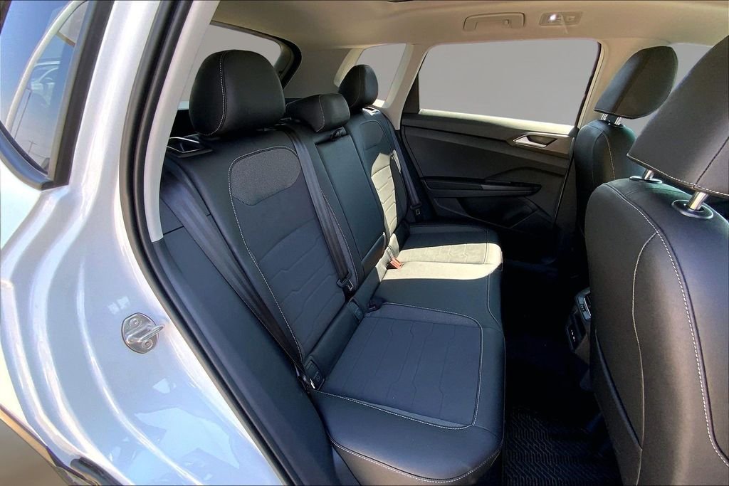 New 2026 Pure White w/Deep Blk Rf Volkswagen 1.5T SE Black image 10