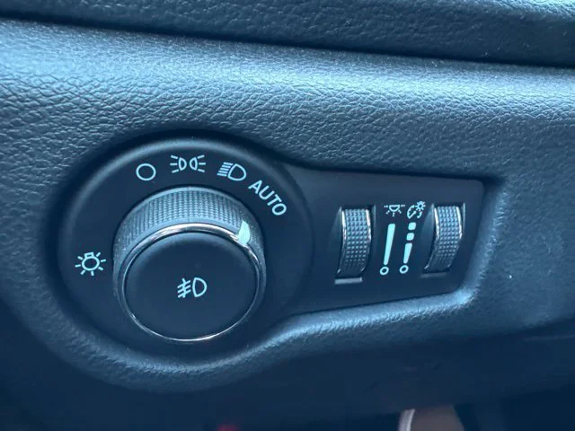 Used 2021 Ocean Blue Metallic Chrysler Touring image 14