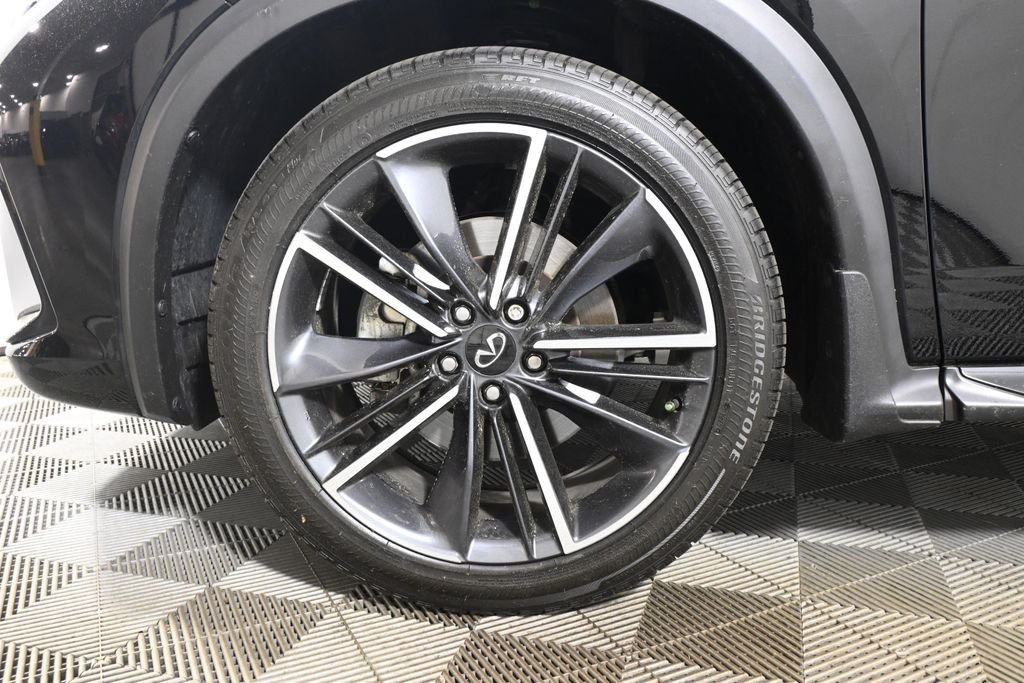 Certified Used 2023 Black INFINITI LUXE image 12