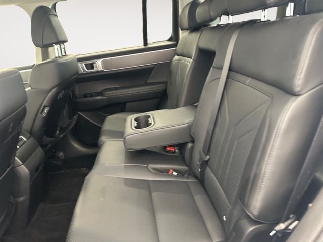 Used 2025 White Hyundai SEL image 14