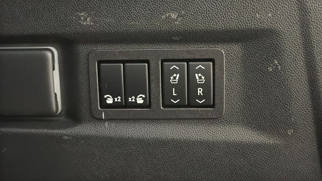 Used 2023 Sterling Metallic GMC Denali image 29