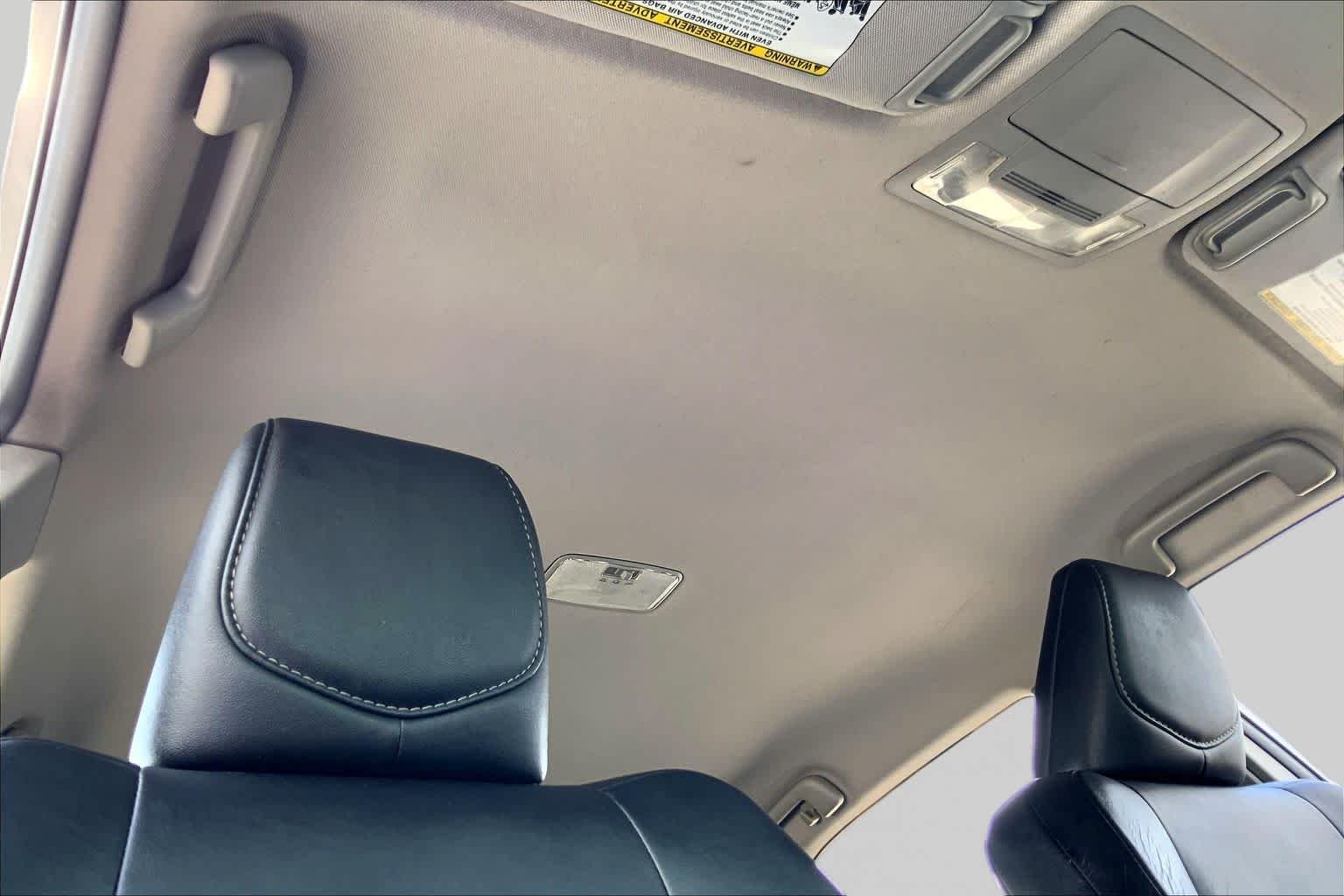 Used 2013 Magnetic Gray Metallic Toyota SE image 13
