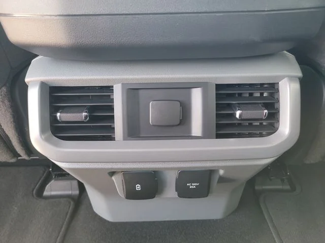 Used 2024 Gray Ford XLT image 15