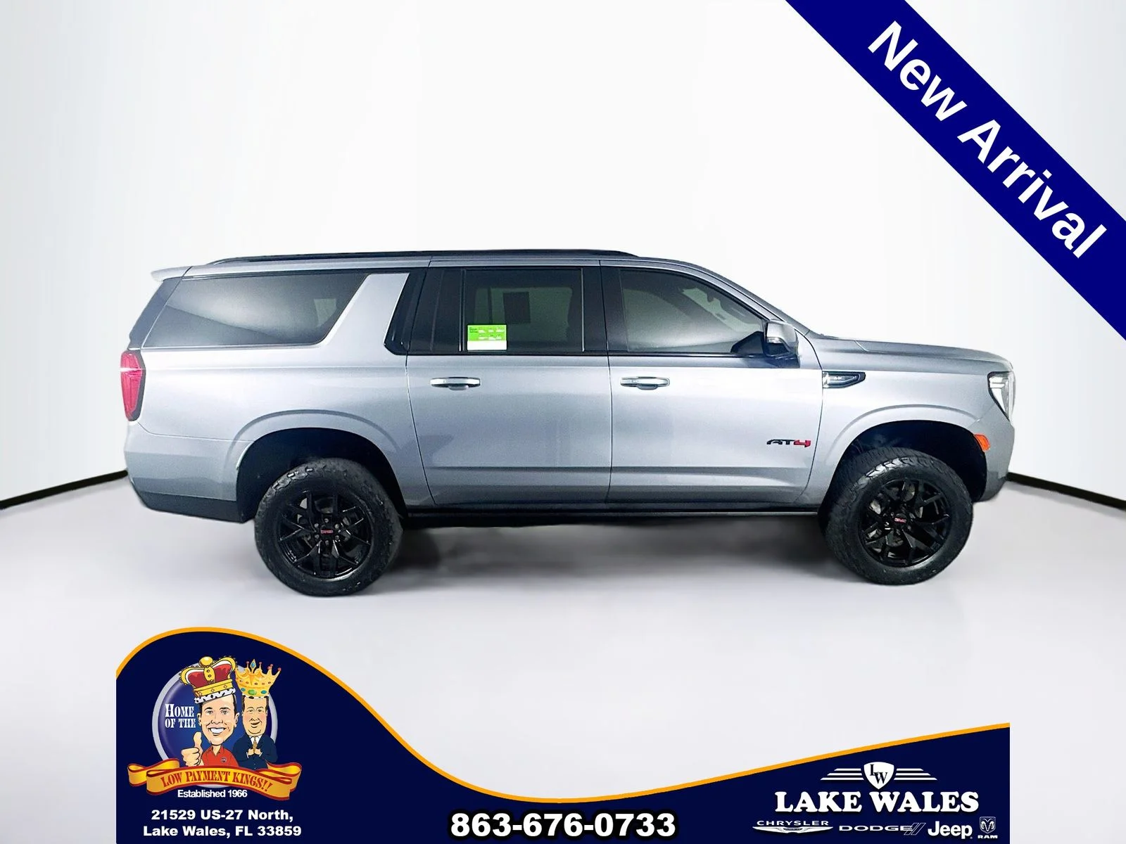 Used 2022 Gray GMC AT4 image 8