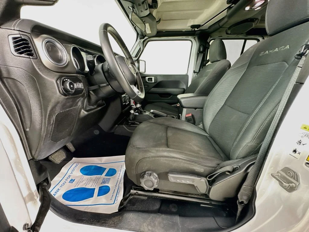 Used 2019 Bright White Clearcoat Jeep Unlimited Sahara image 25