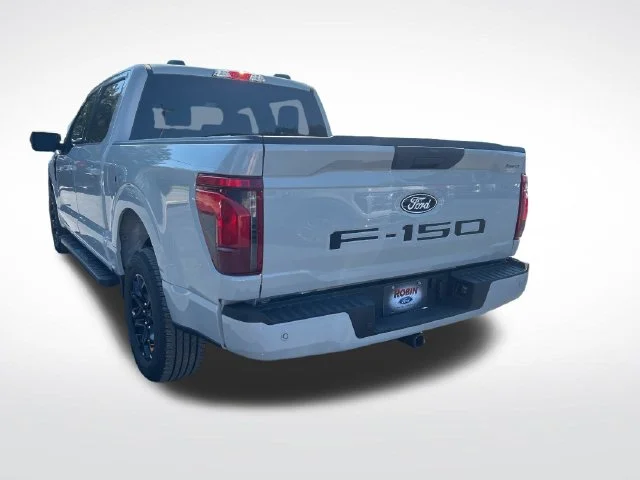 New 2026 Avalanche Ford XLT image 3