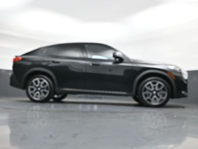Used 2025 Black BMW xDrive28i image 30