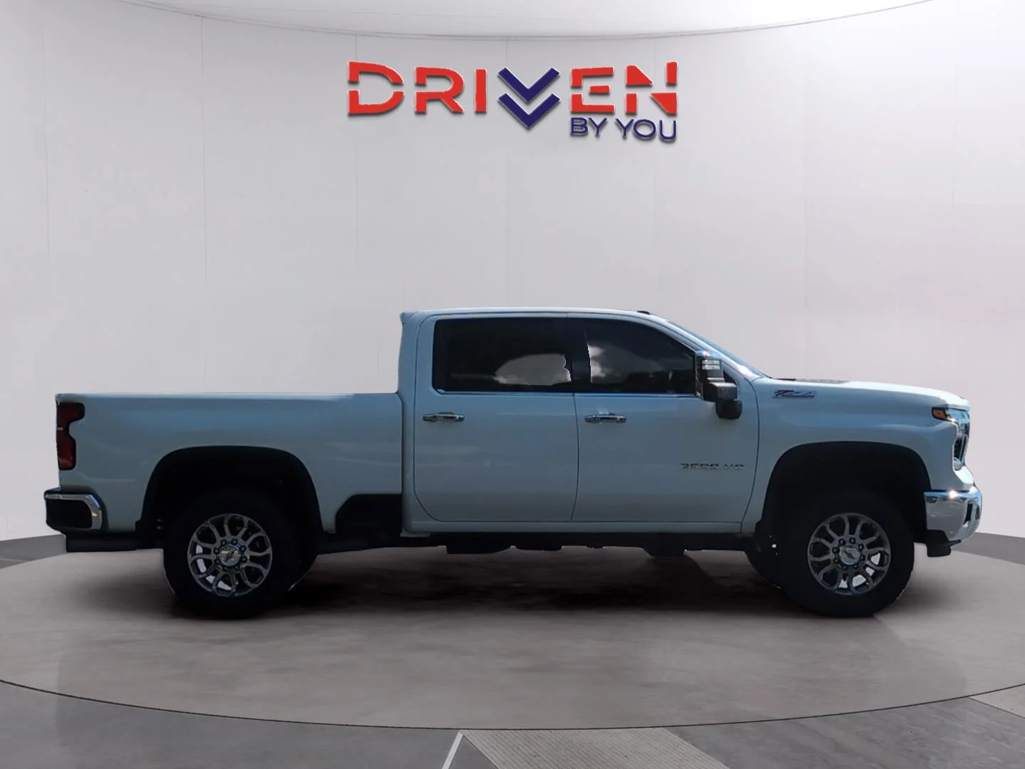 Used 2024 Summit White Chevrolet LTZ image 6