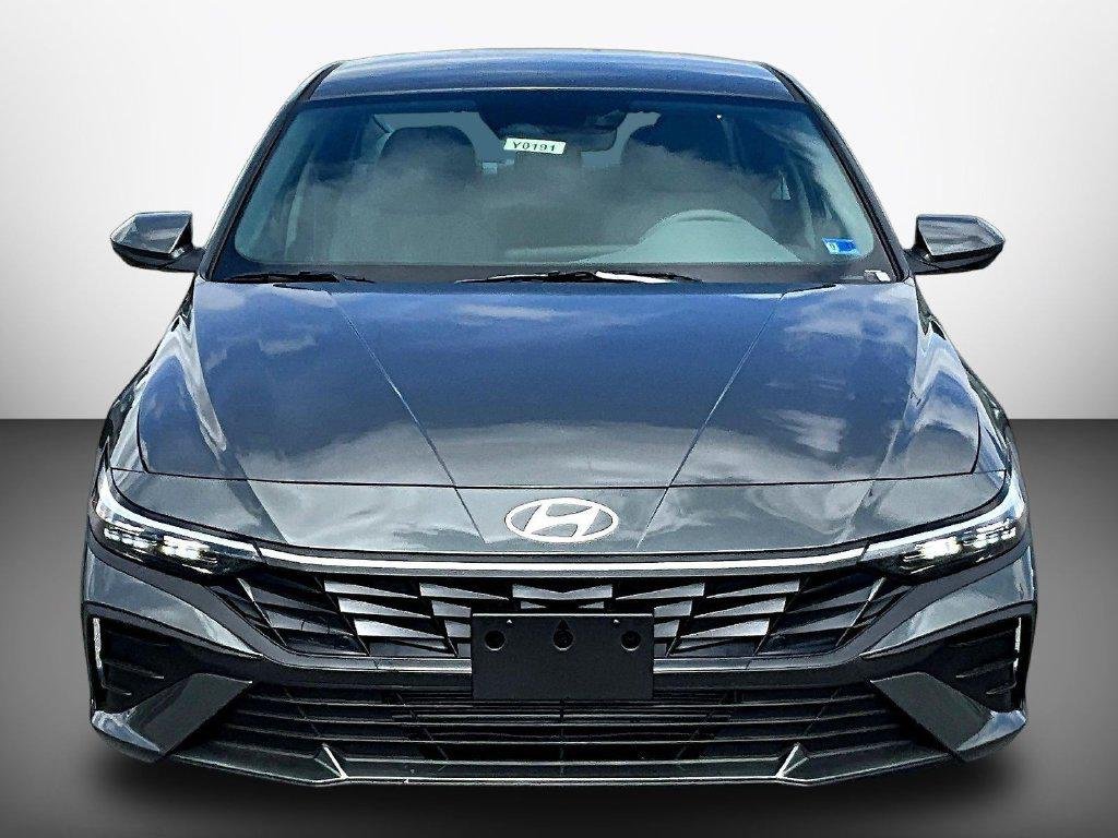 New 2026 Gray Hyundai SE image 2
