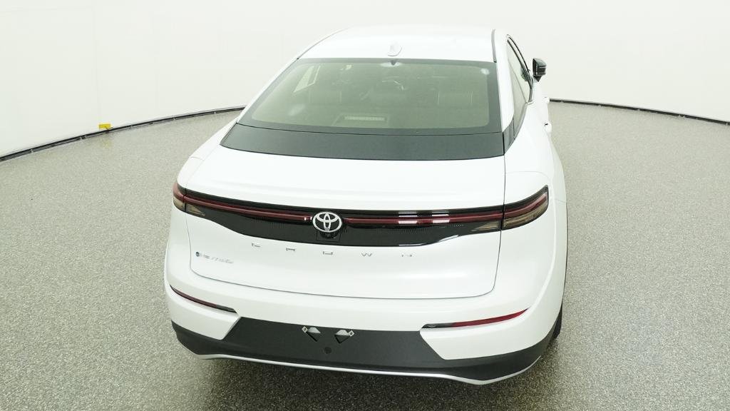 New 2026 Oxygen White Toyota XLE image 13