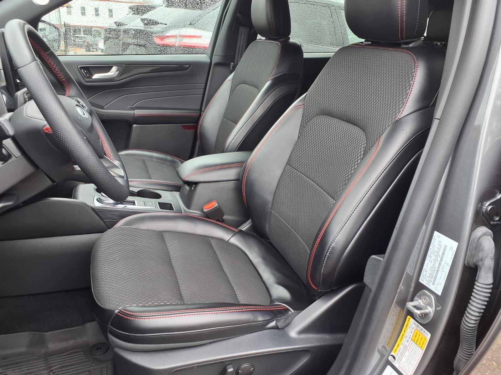 Used 2024 Carbonized Gray Metallic Ford ST-Line image 4