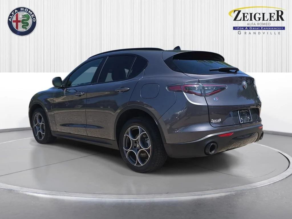 2026 Alfa Romeo Stelvio Base - Photo 7