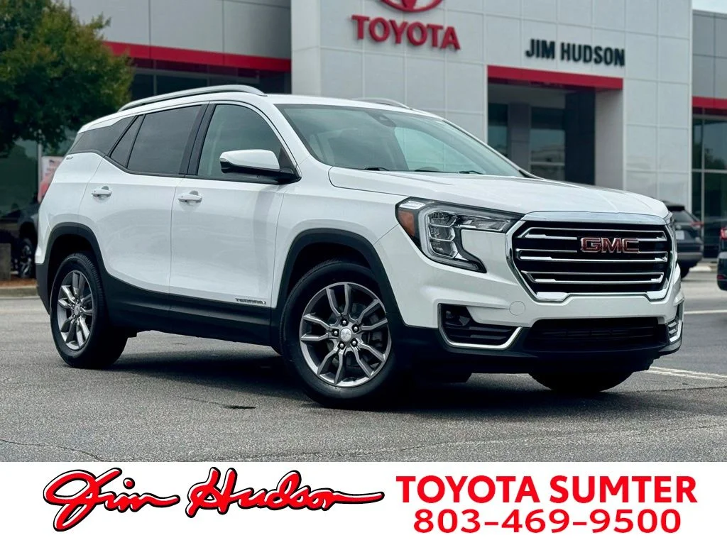 2024 GMC Terrain SLT FWD's photo
