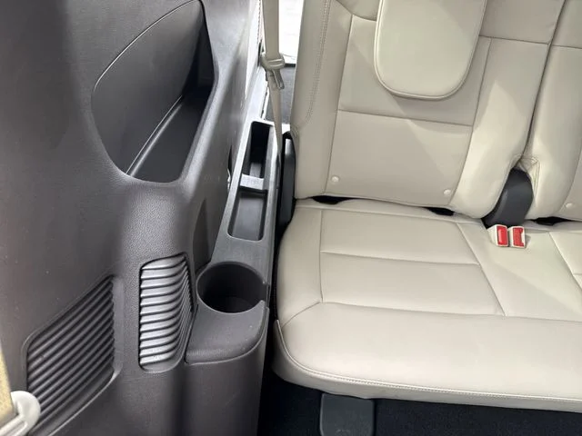 Used 2023 White Ford Platinum image 50