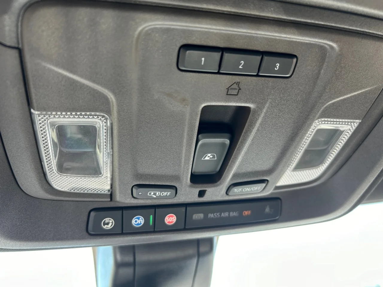 Used 2021 DARK SKY METALLIC GMC SLT image 15
