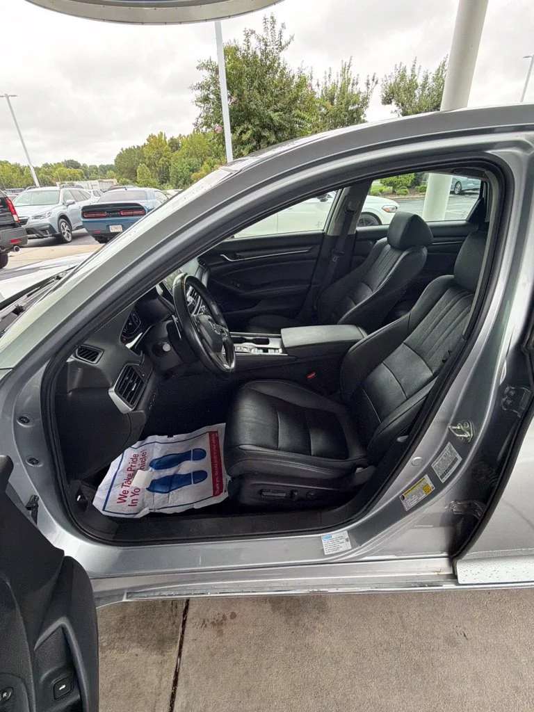 Used 2020 Silver Honda Touring image 11