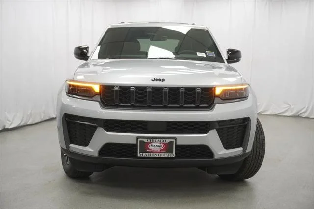 New 2026 Silver Zynith Exterior Paint Jeep Laredo image 7