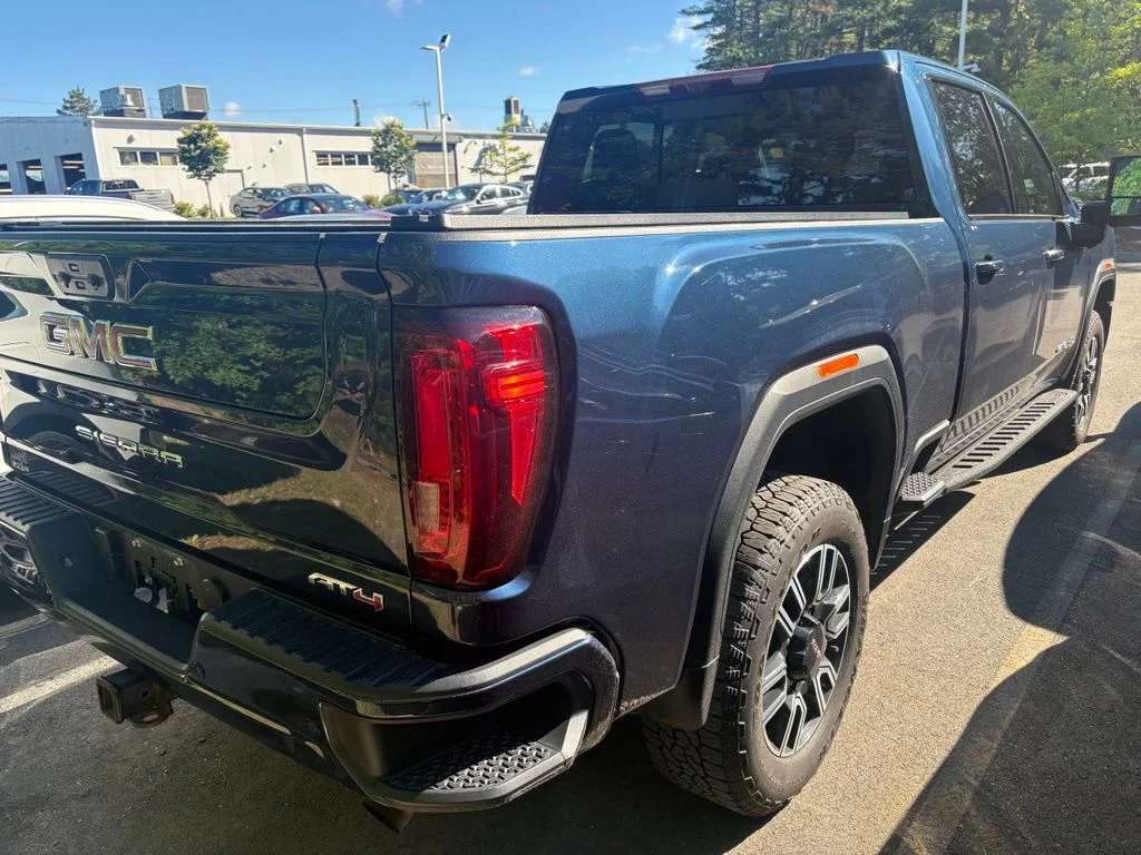 Used 2022 Blue GMC AT4 image 4