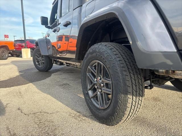 New 2026 Granite Crystal Metallic Clear-Coat Exterior Paint Jeep Sport S image 6