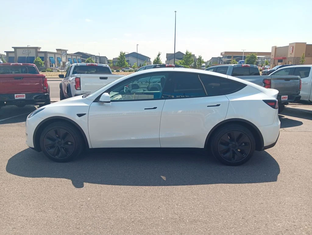 Used 2024  Tesla Long Range image 2