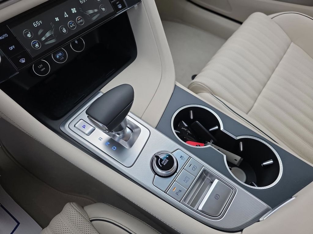 New 2026 White Genesis 2.5T PRESTIGE image 22