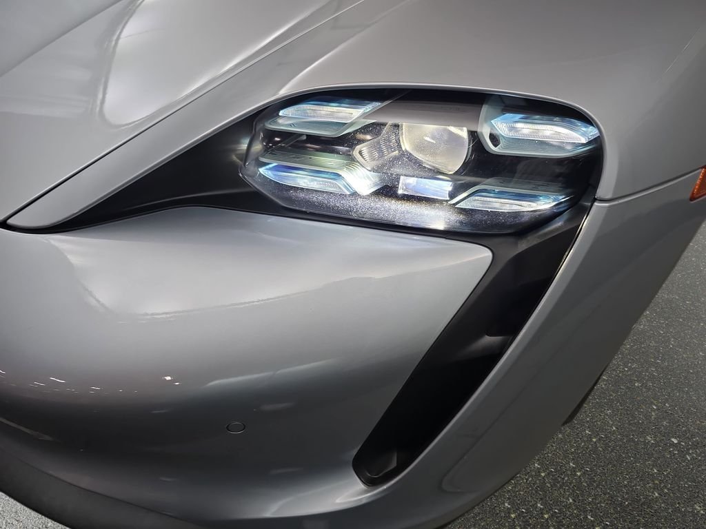 Used 2020 Dolomite Silver Metallic Porsche 4S image 32