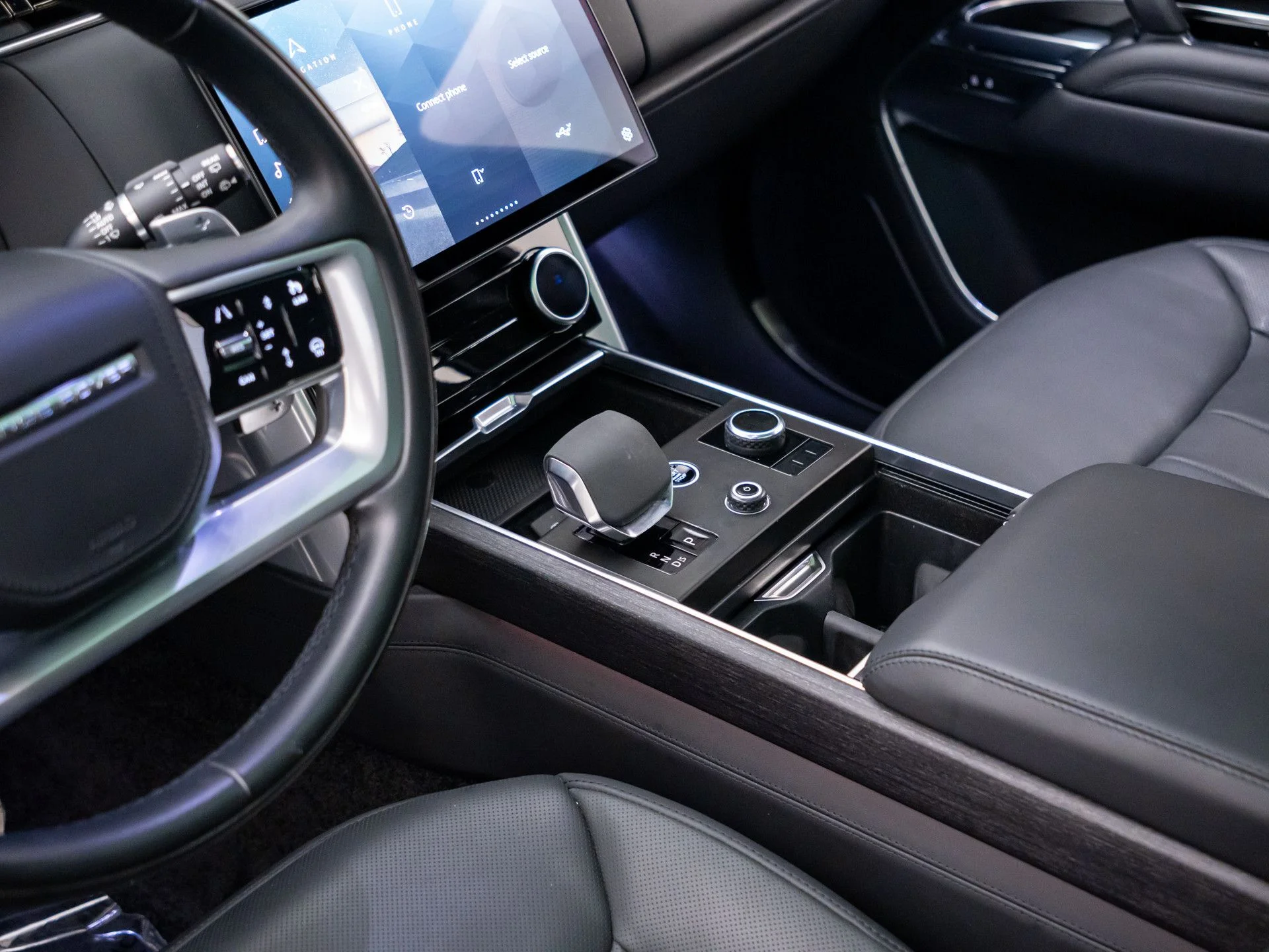 Used 2023  Land Rover Autobiography image 11
