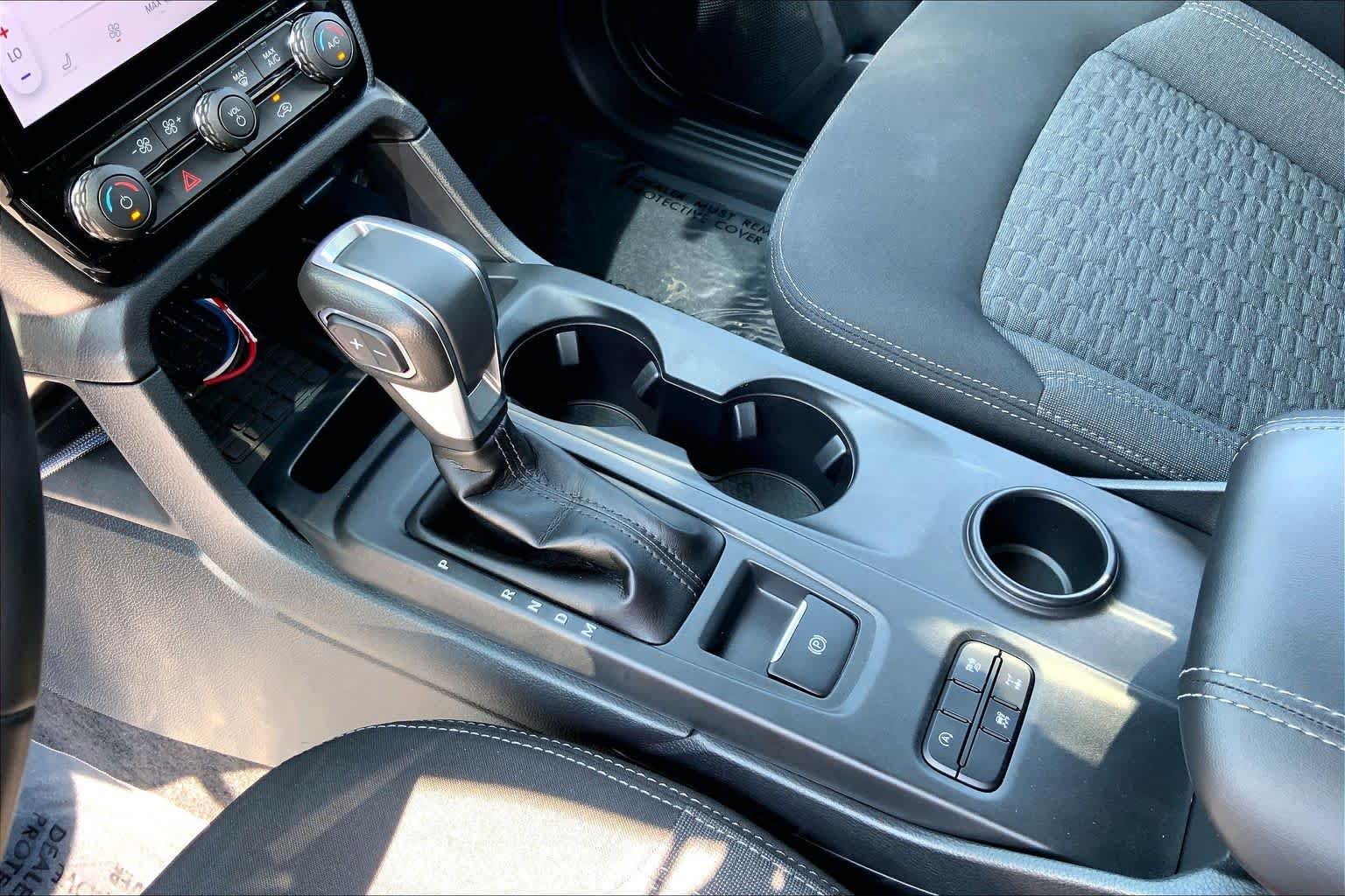Used 2025 Oxford White Ford XLT image 17