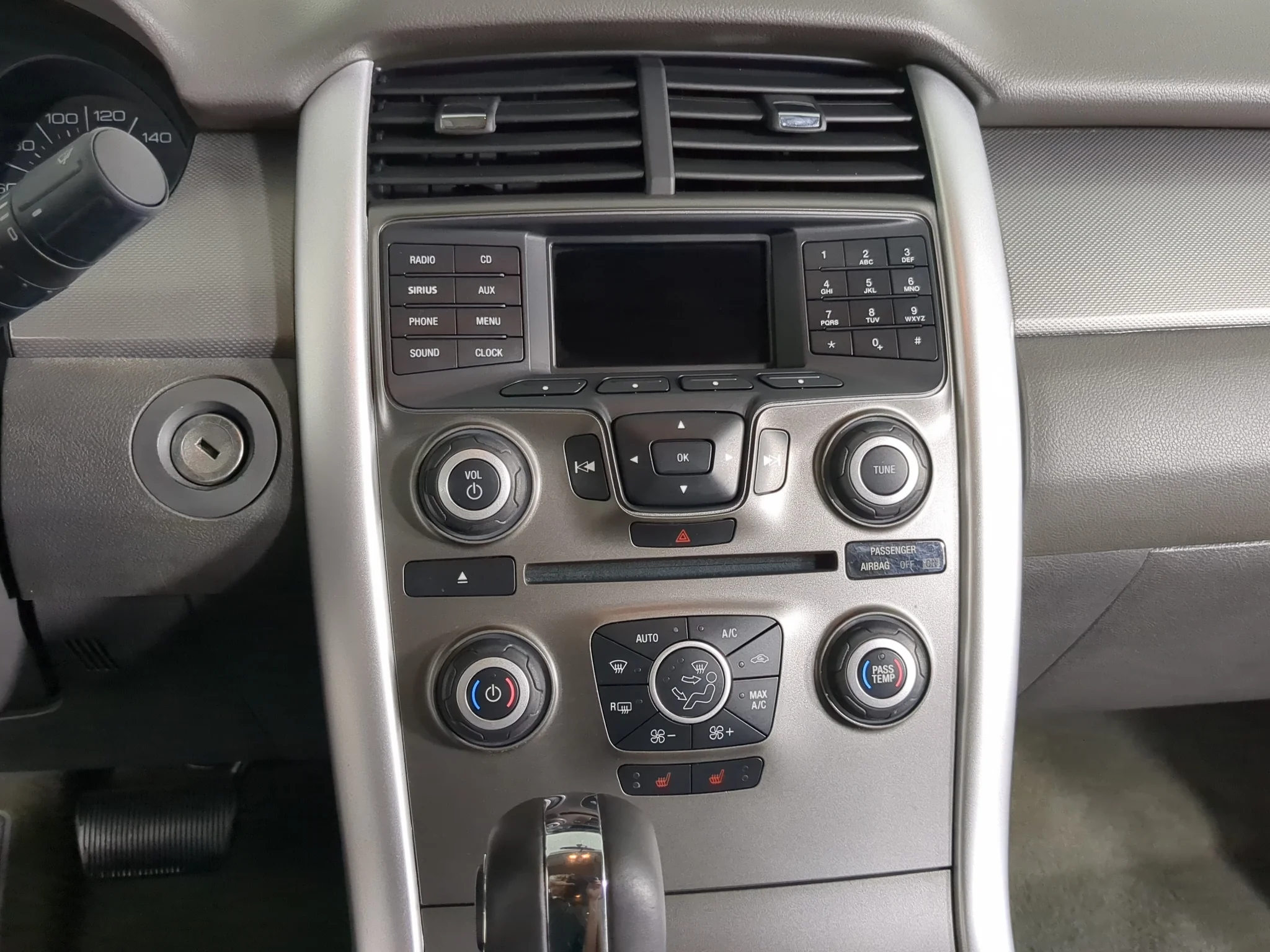 Used 2013 Green Ford SEL image 26