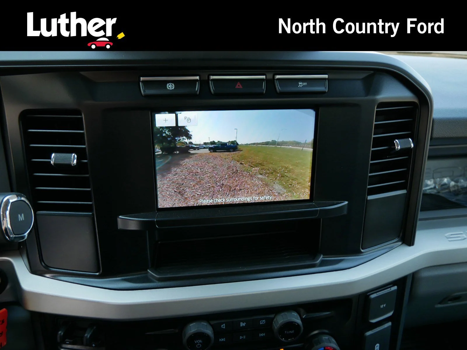 New 2024 Oxford White Ford F-450® XL image 32
