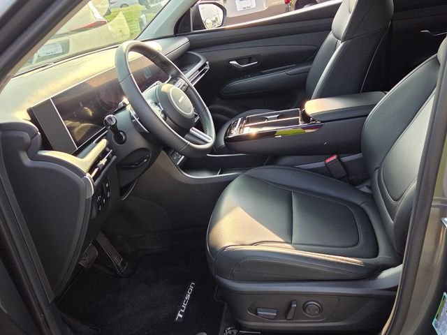 Used 2025 Gray Hyundai SEL Convenience image 5