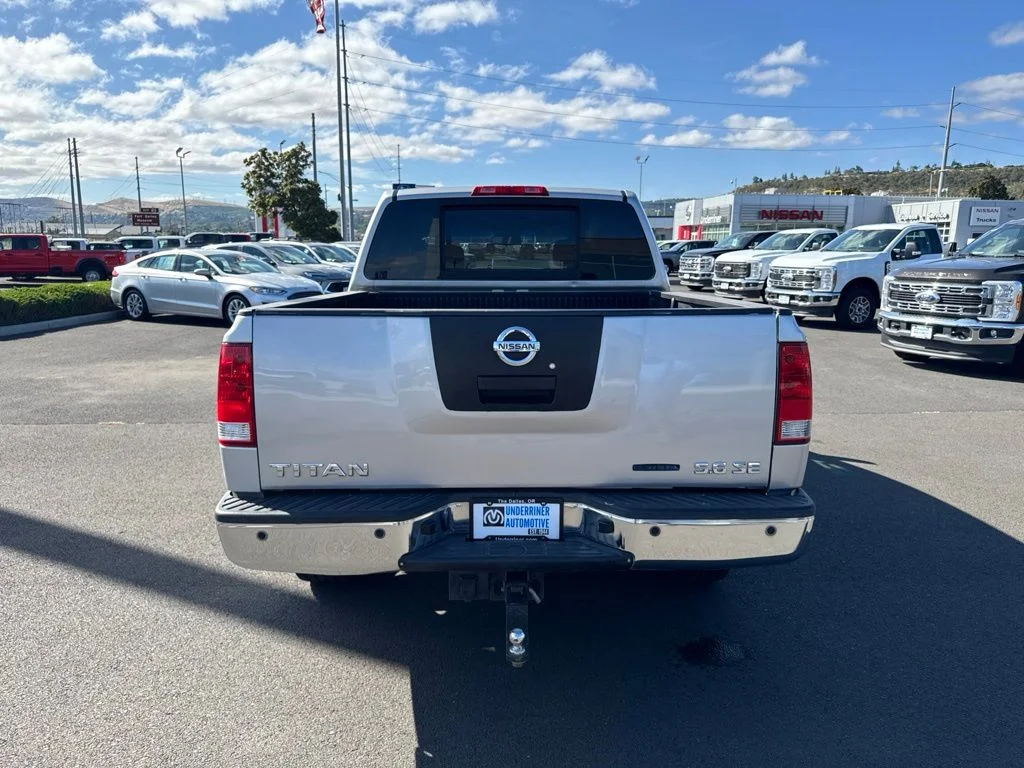 Used 2010 Silver Nissan SE image 5