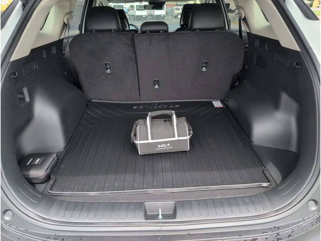 New 2026 Glacial White Pearl Kia EX image 33
