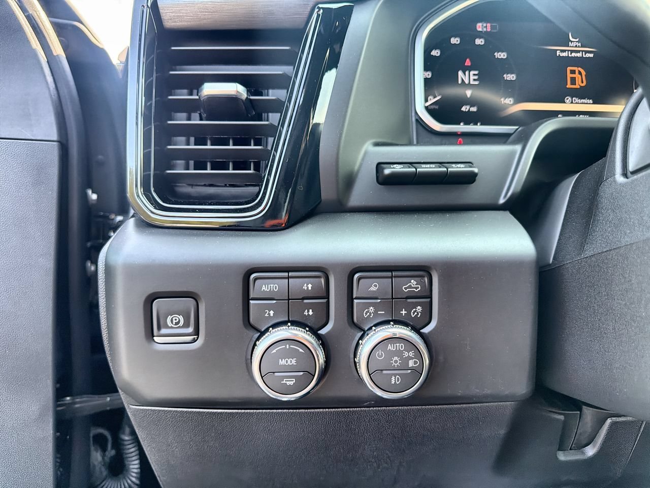 2026 GMC Sierra 2500HD AT4X - Photo 15