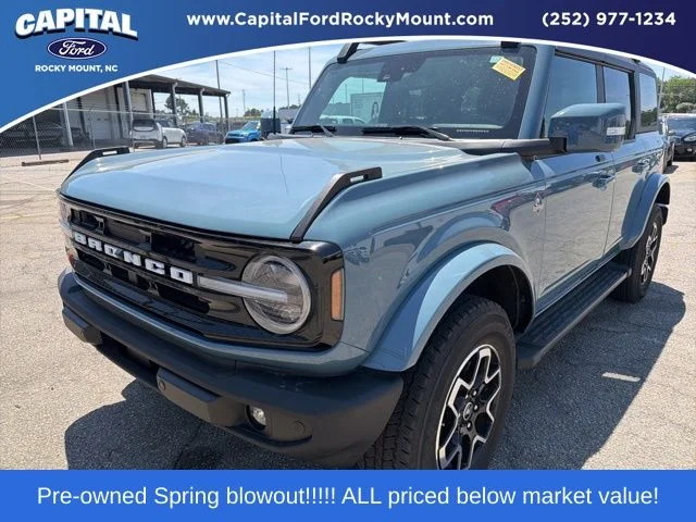 Used 2021 Blue Ford Outer Banks image 1
