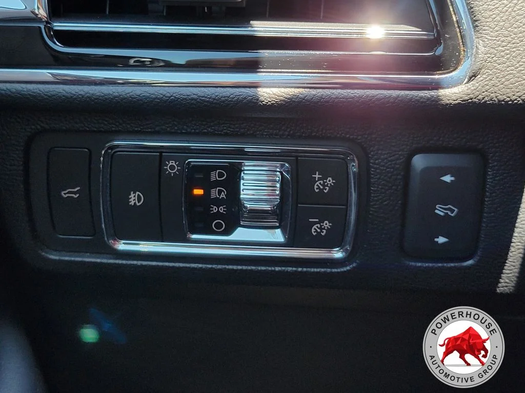 Used 2022 Black Lincoln Reserve image 31