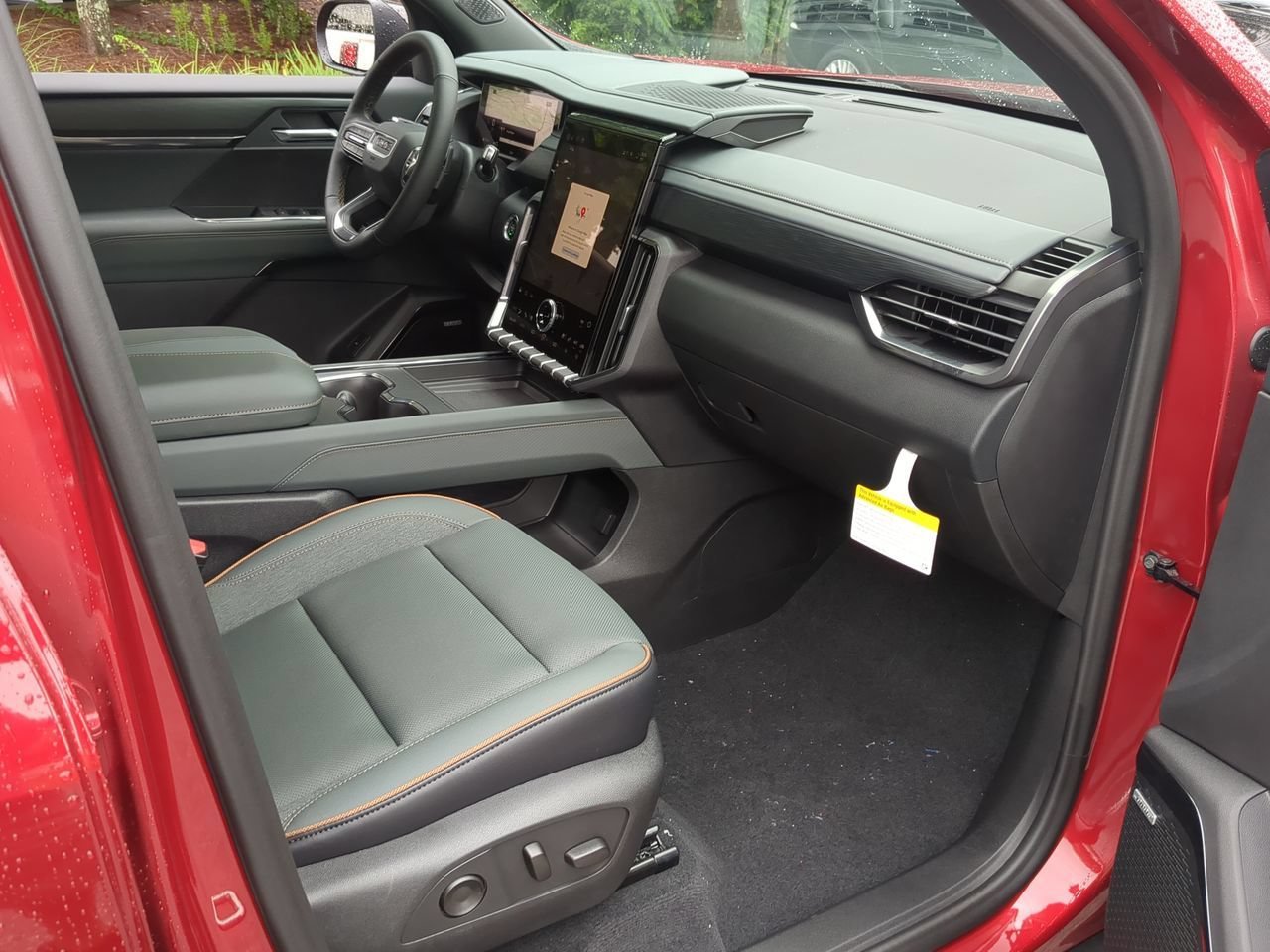 2026 GMC Acadia AT4 - Photo 29