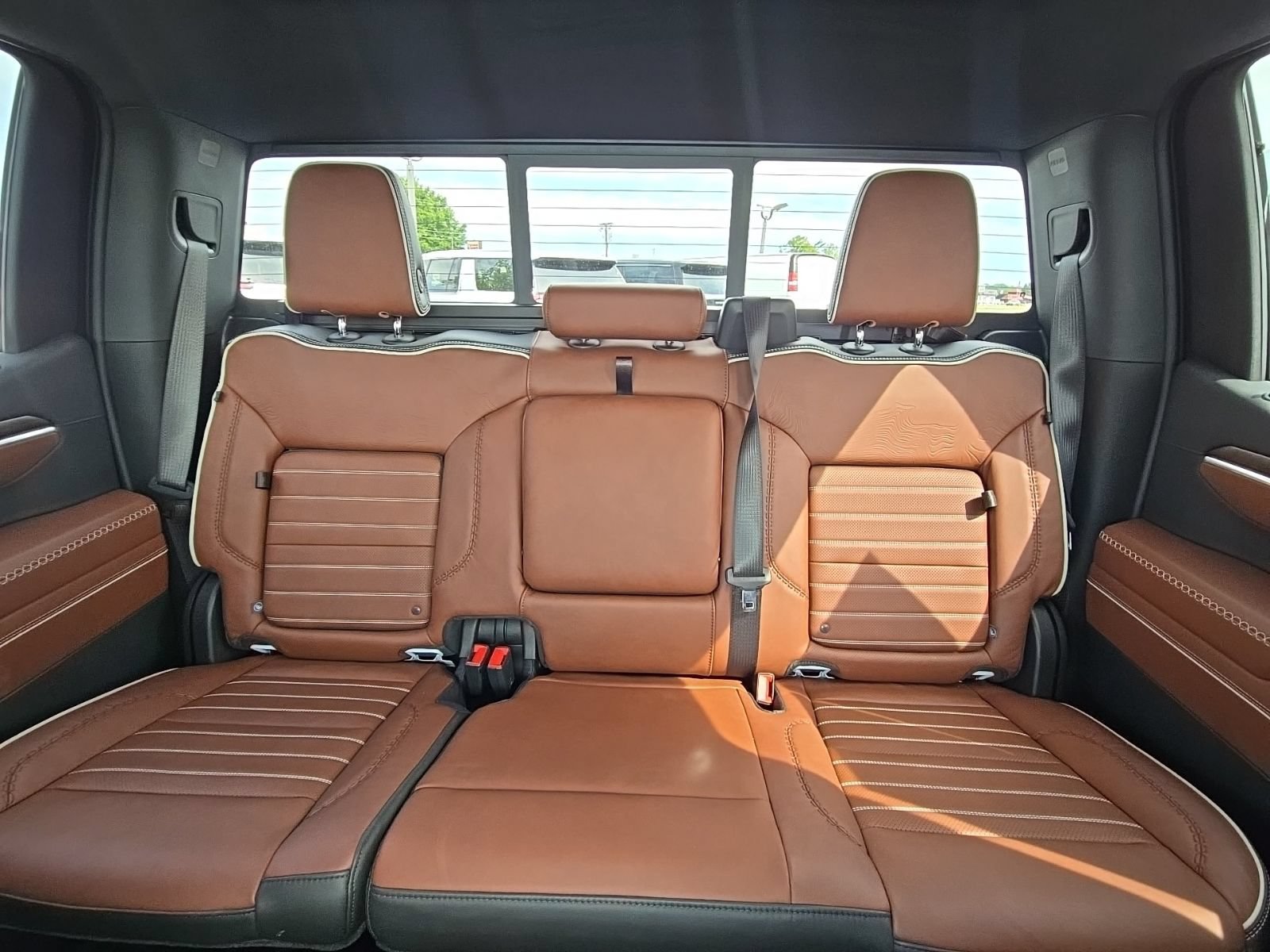 Used 2026 Glacier White Tricoat GMC Denali Ultimate image 43