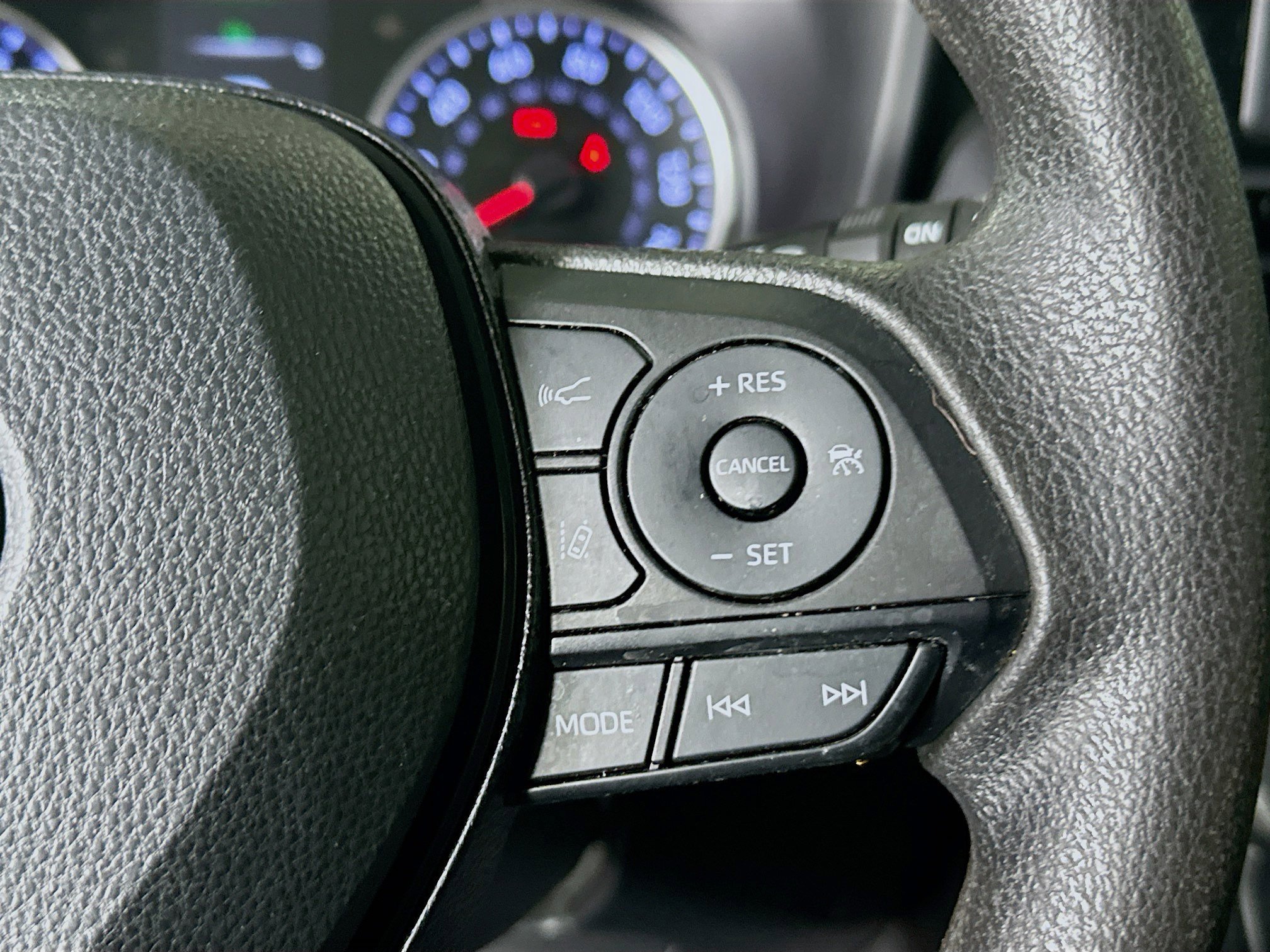 Used 2020 Silver Sky Metallic Toyota XLE image 17