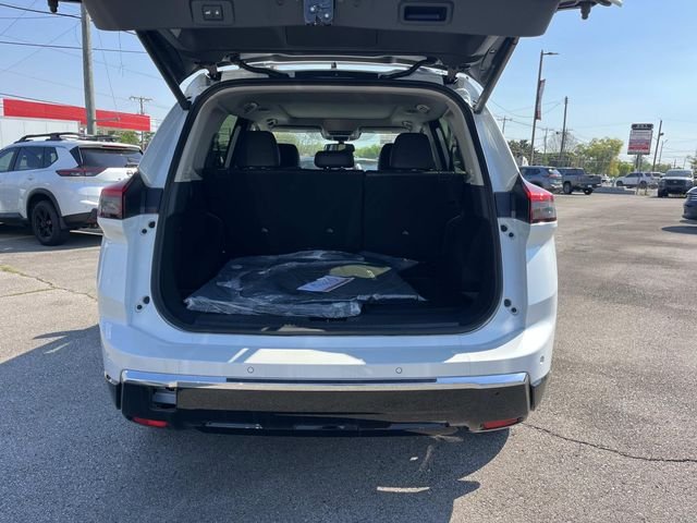 New 2026 Everest White Pearl TriCoat Nissan Platinum image 12